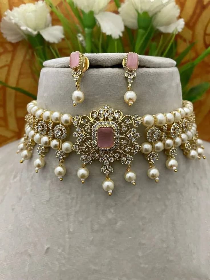 chain bridal — Chains